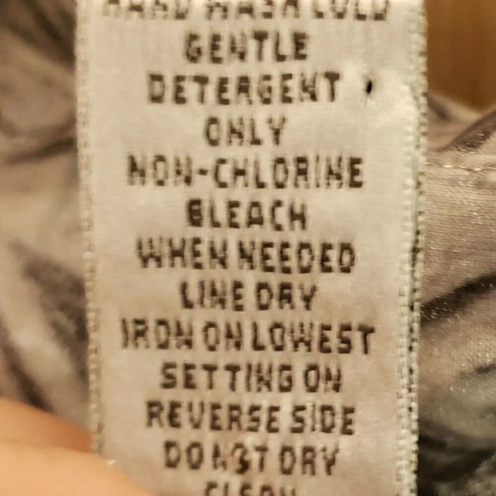 Chico's Womens Silver Shimmer Silk Semi Sheer Blouse Small - Picture 7 of 7